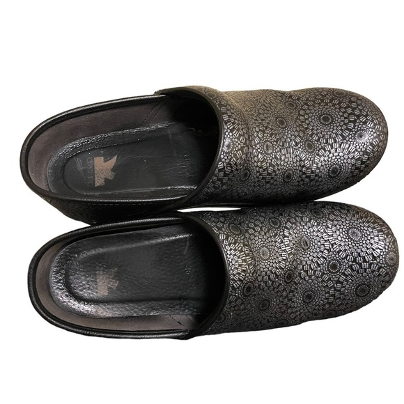 Dansko XP Pro Medallion Black Leather Slip On Clogs Size 42 (U.S. 11.5-12) - Picture 7 of 13